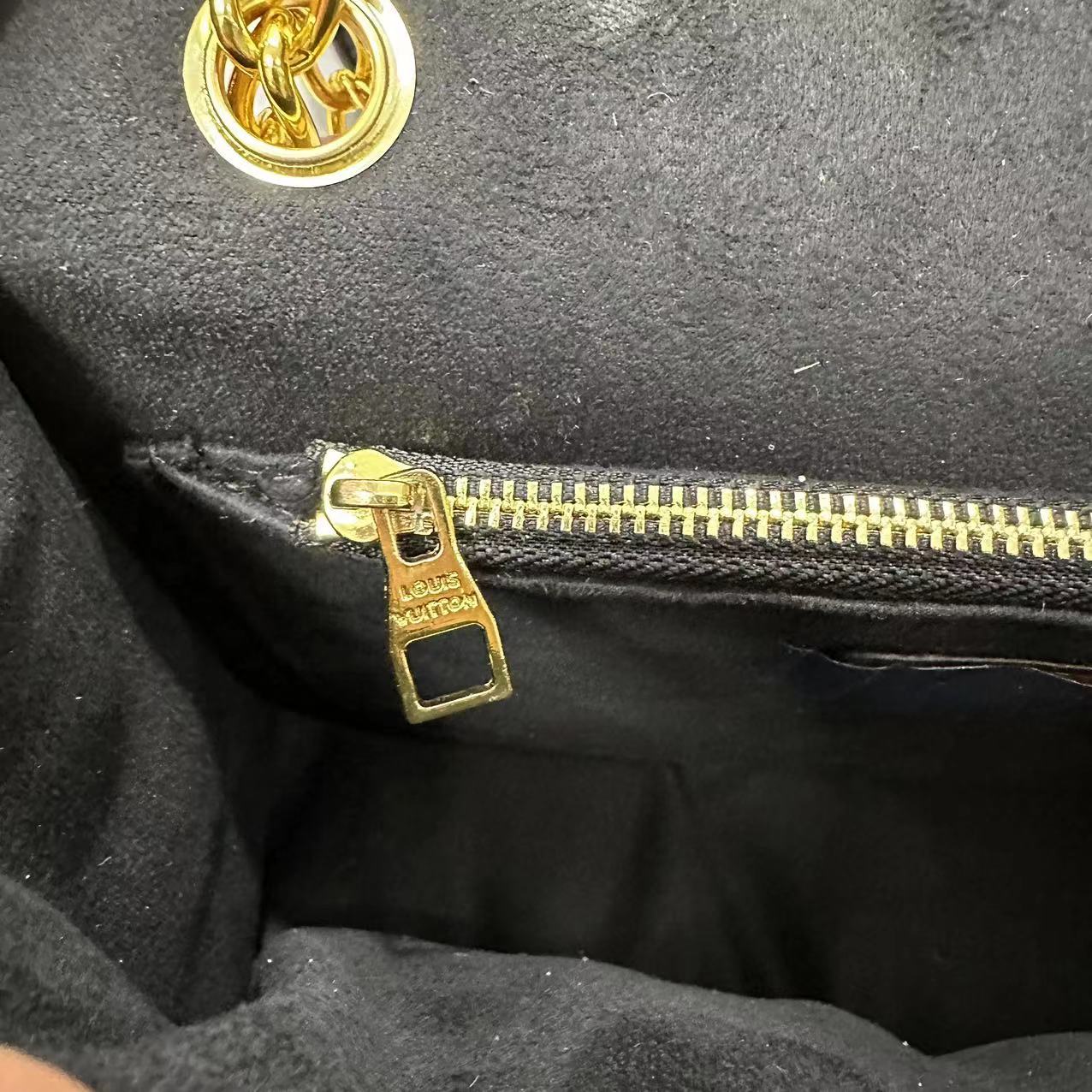 Louis vuitton handbag