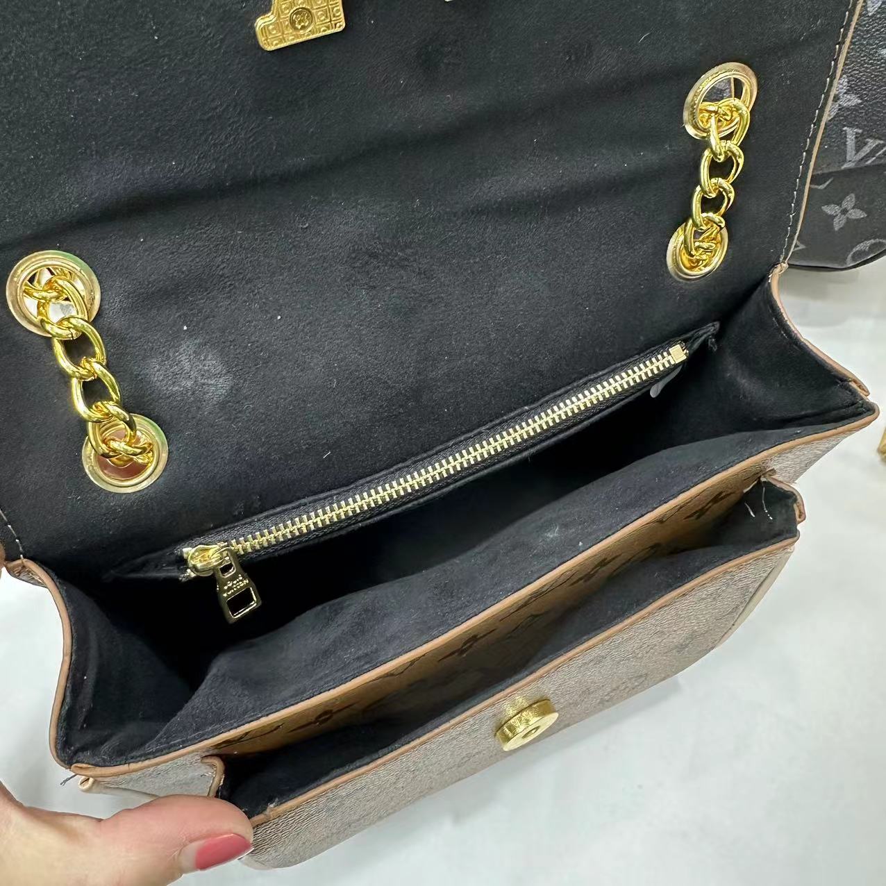 Louis vuitton handbag