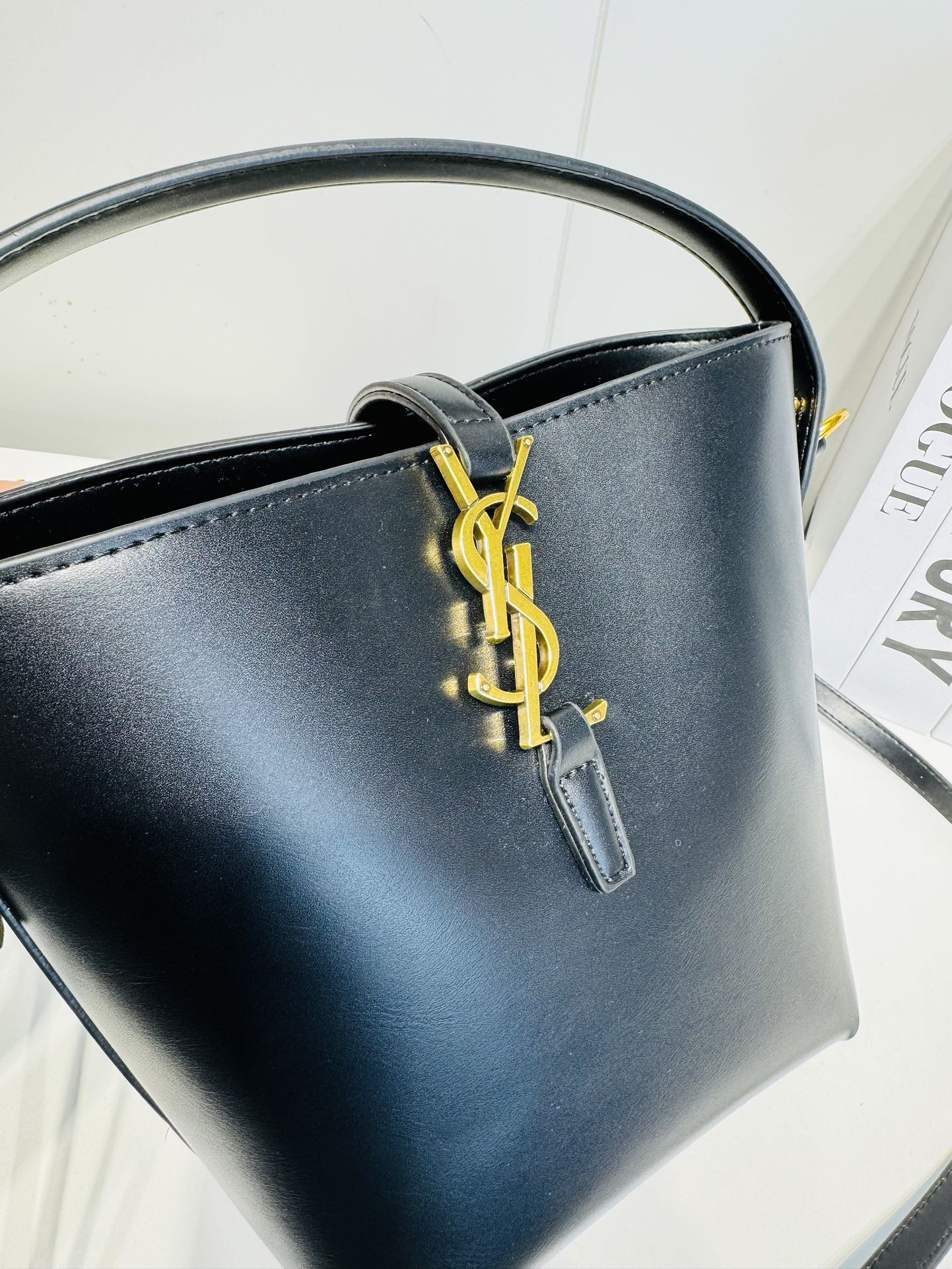 Ysl  Yves Saint Laurent Handbags