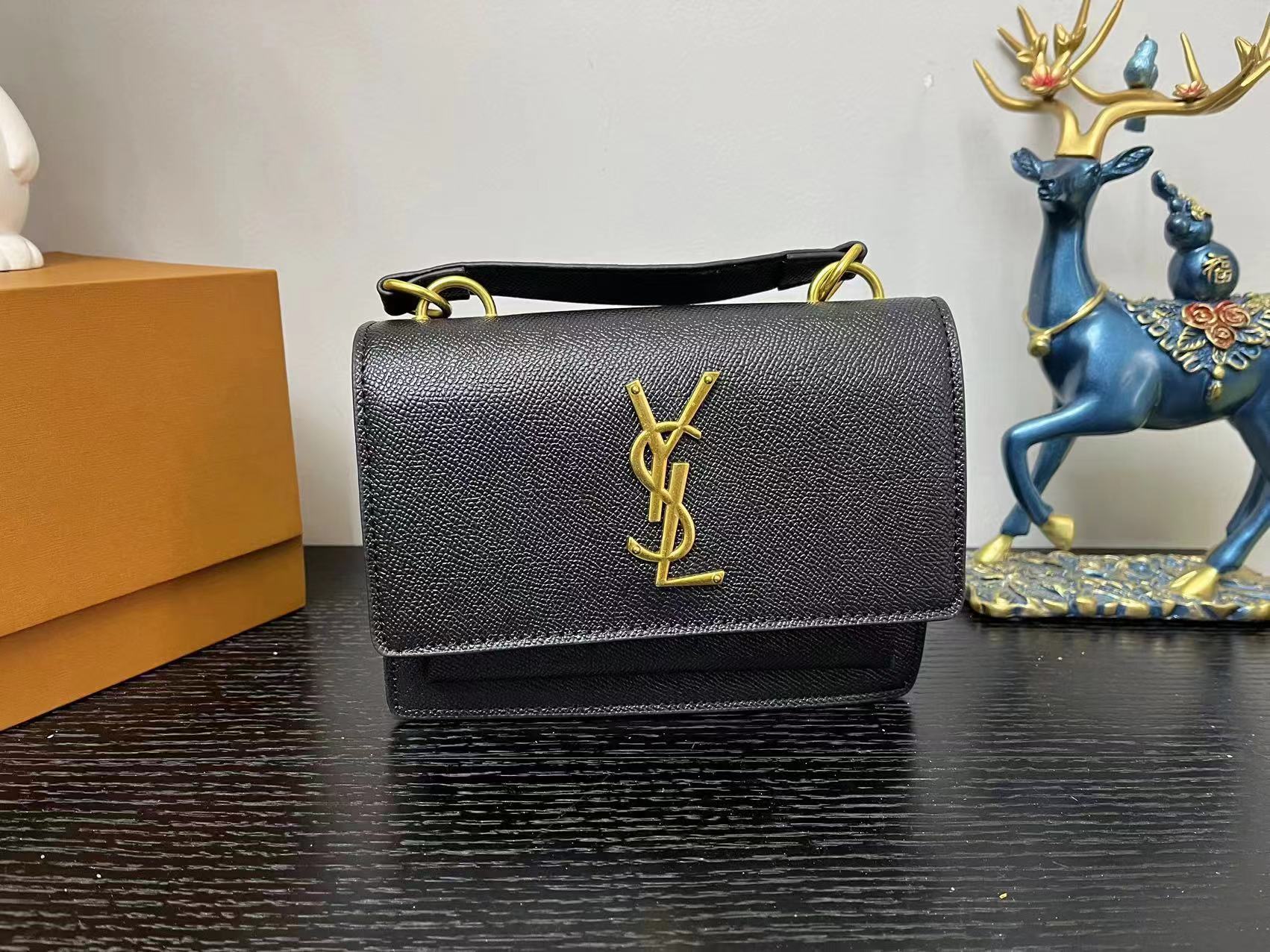 Ysl  Yves Saint Laurent Handbags