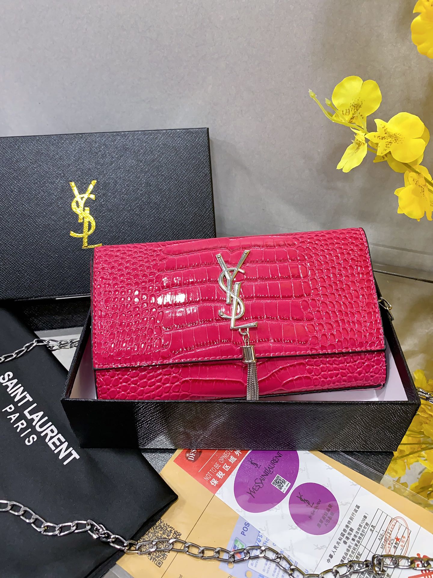 Ysl  Yves Saint Laurent Handbags