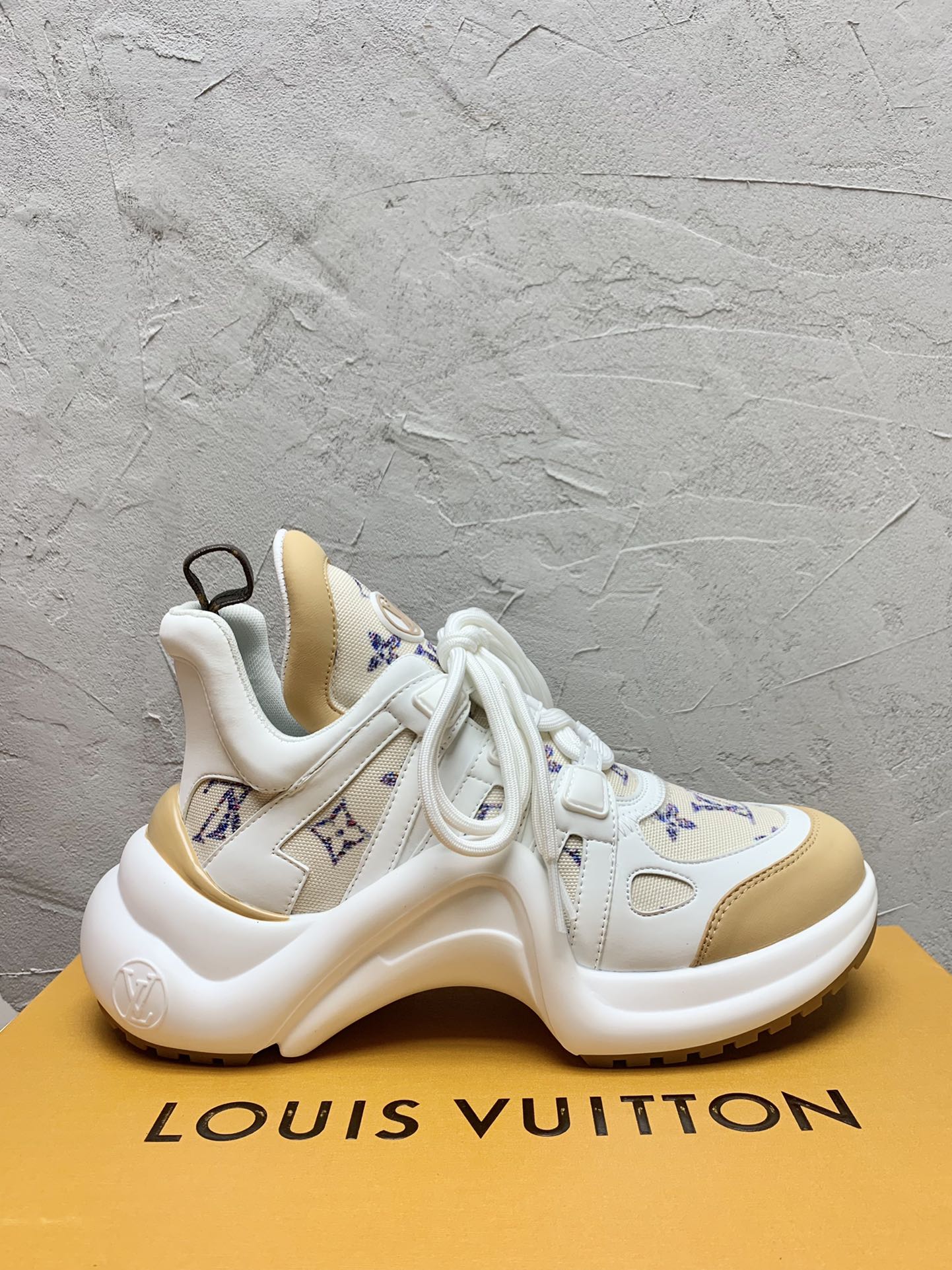 Louis Vuitton Sneakers