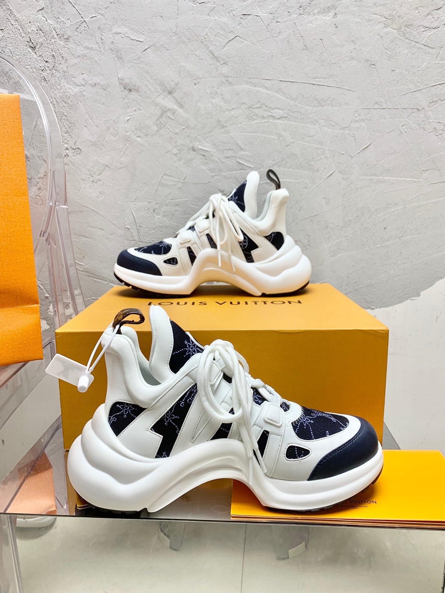 Louis Vuitton Sneakers