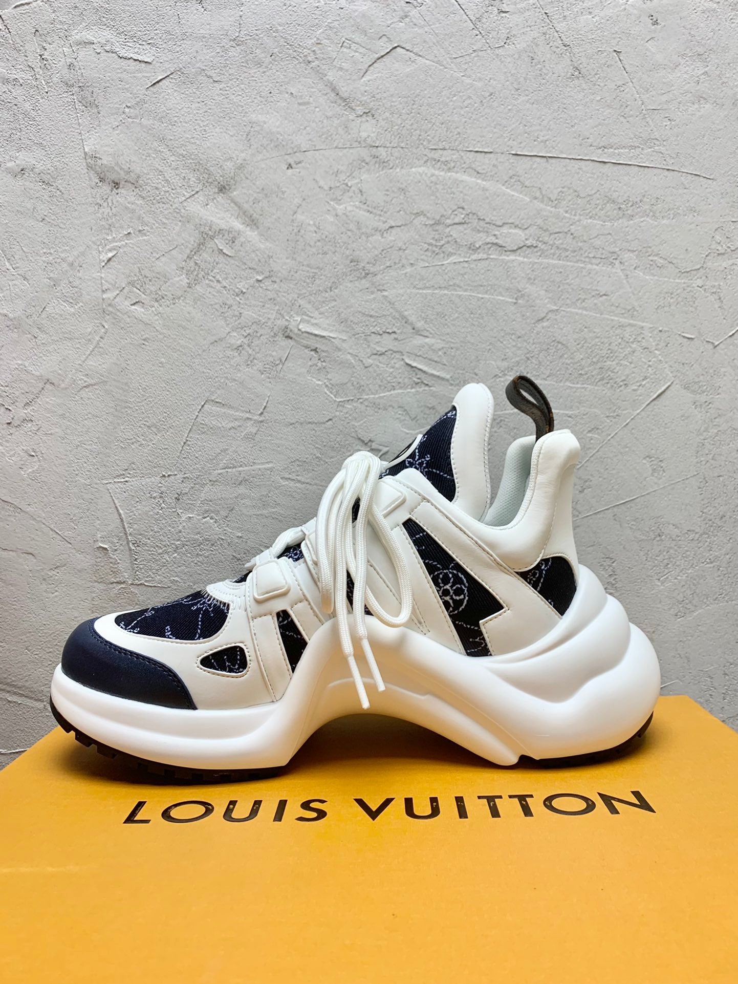 Louis Vuitton Sneakers