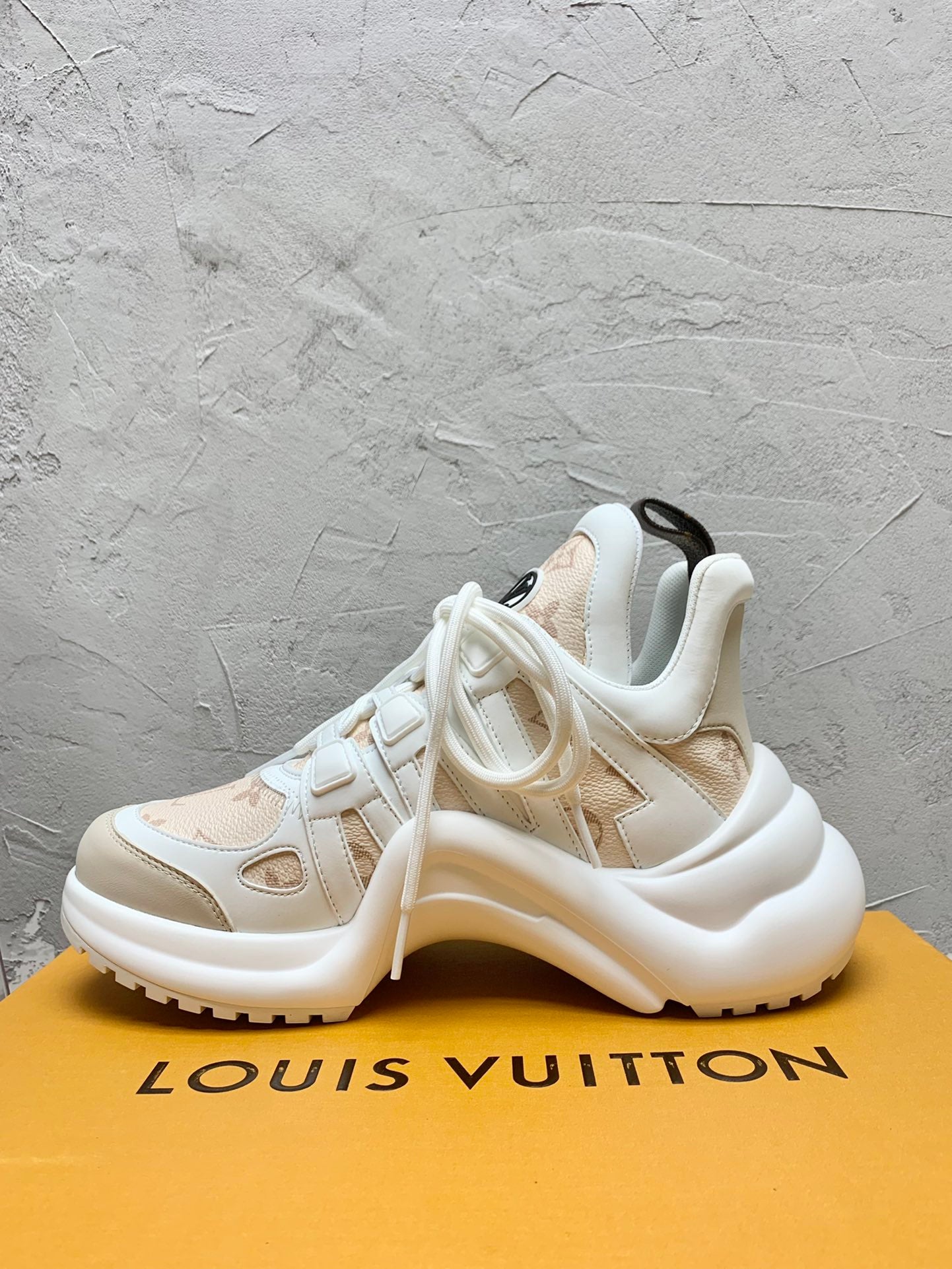 Louis Vuitton Sneakers