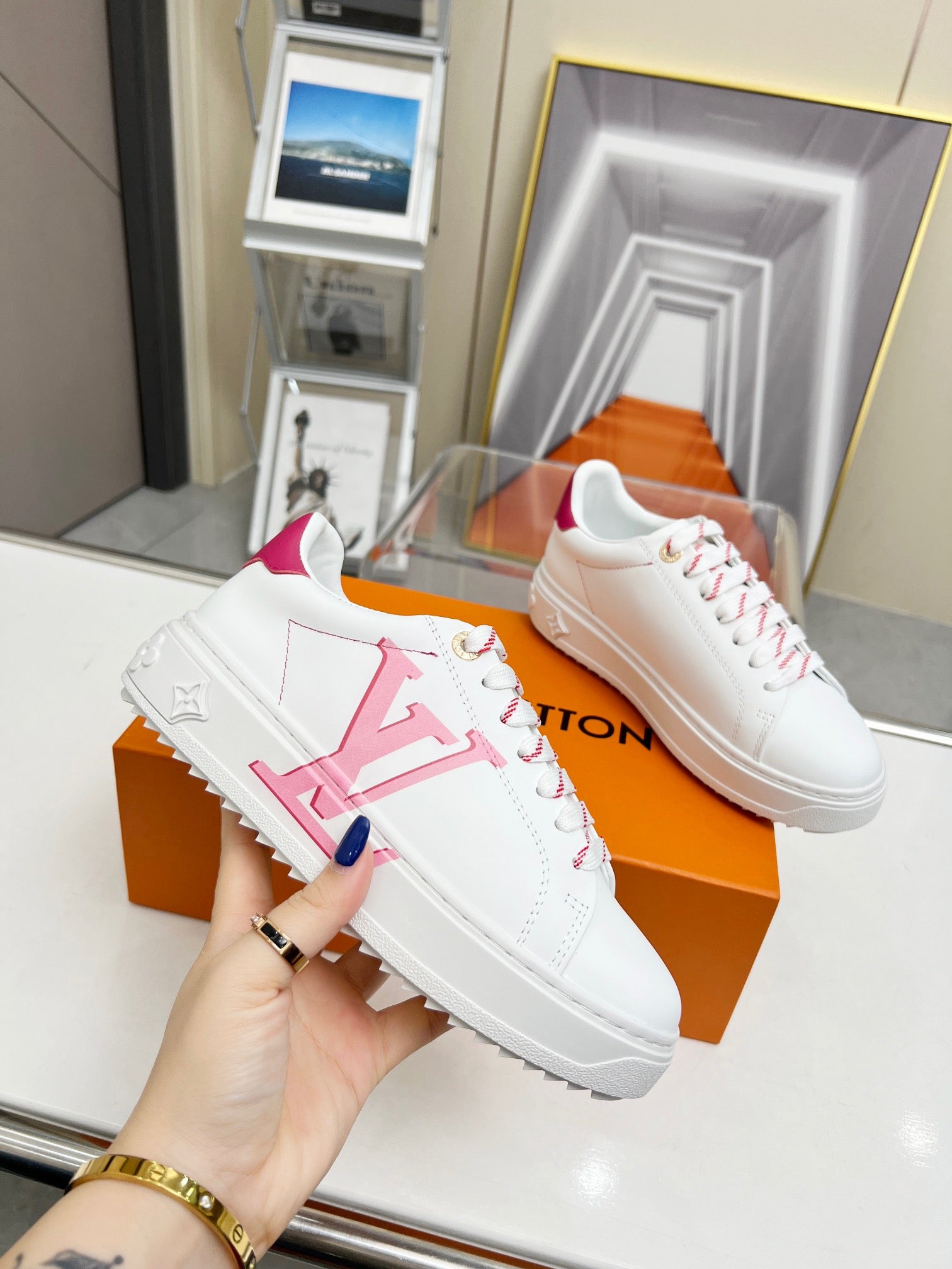 Louis Vuitton Sneakers