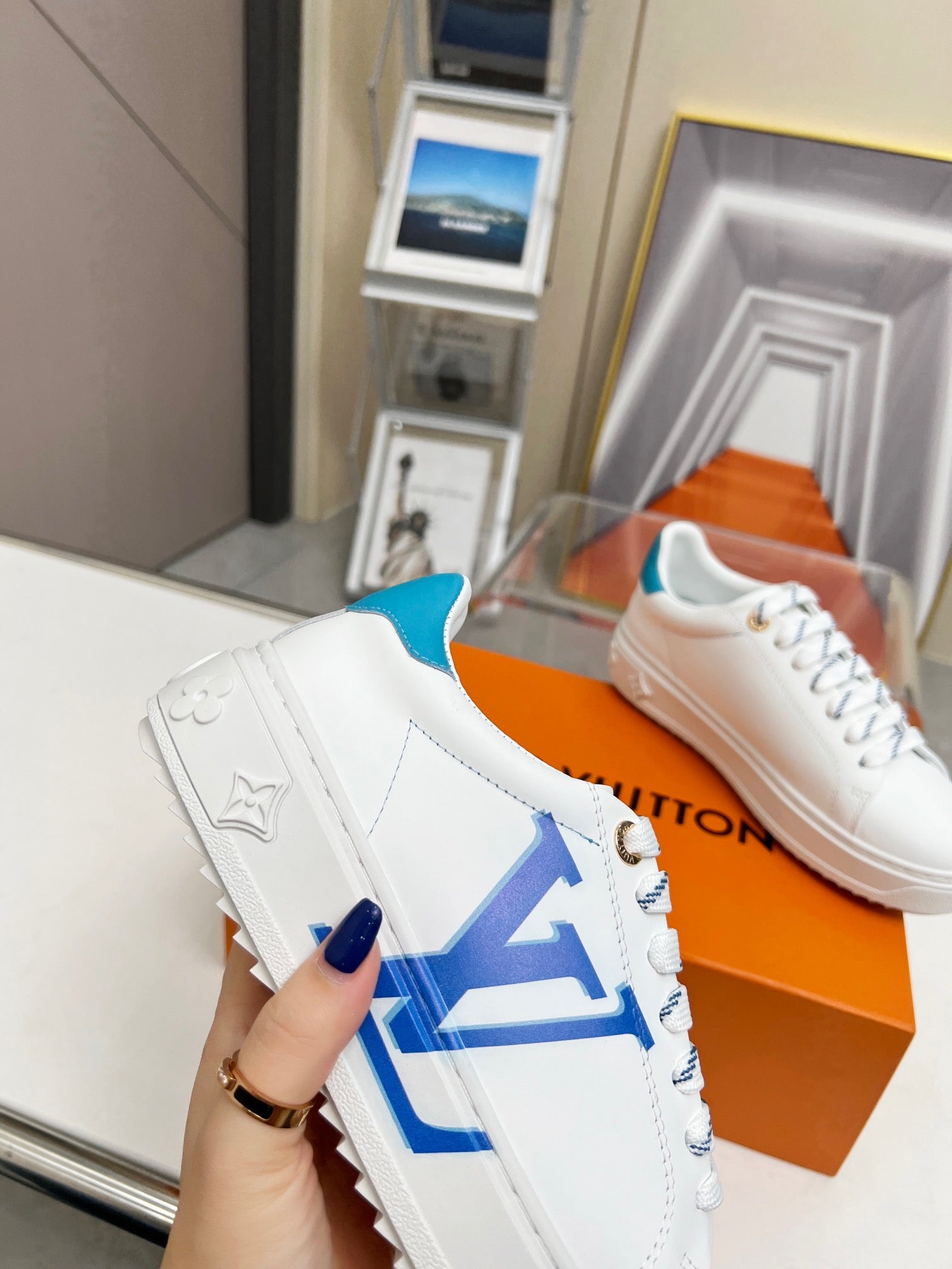 Louis Vuitton Sneakers