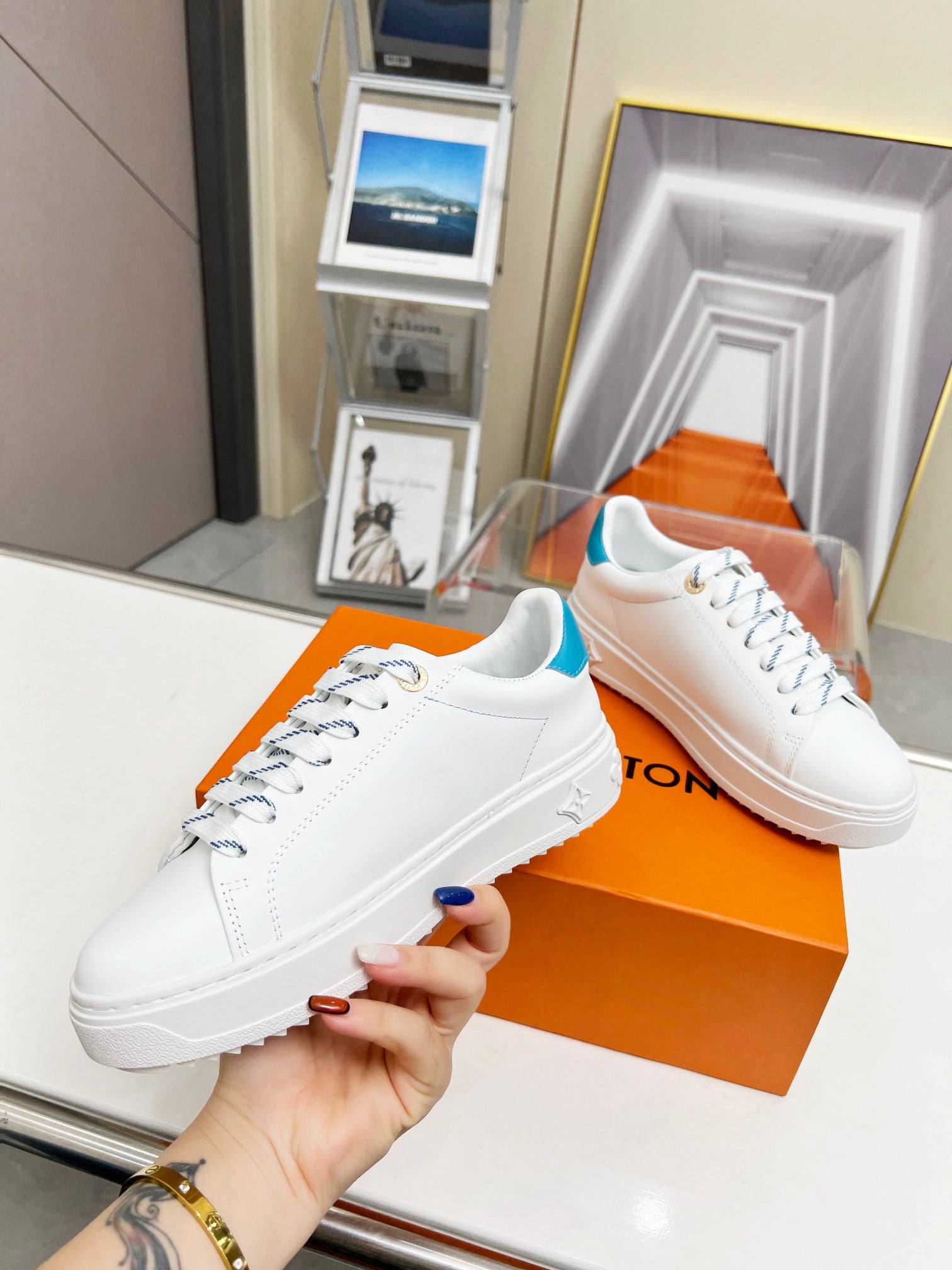 Louis Vuitton Sneakers