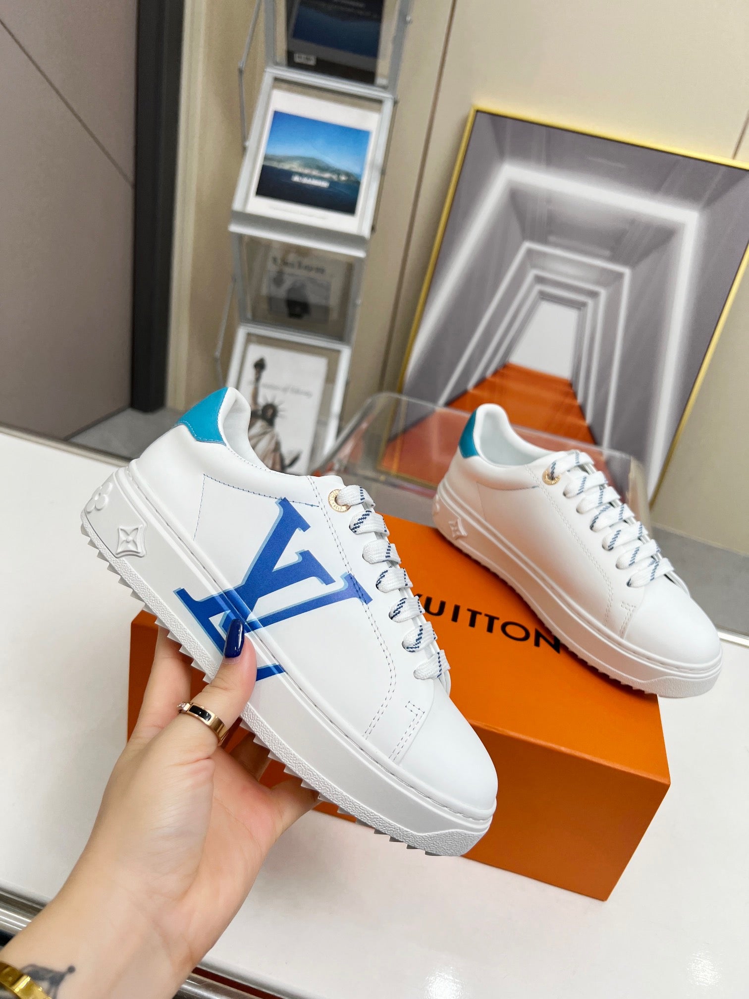 Louis Vuitton Sneakers