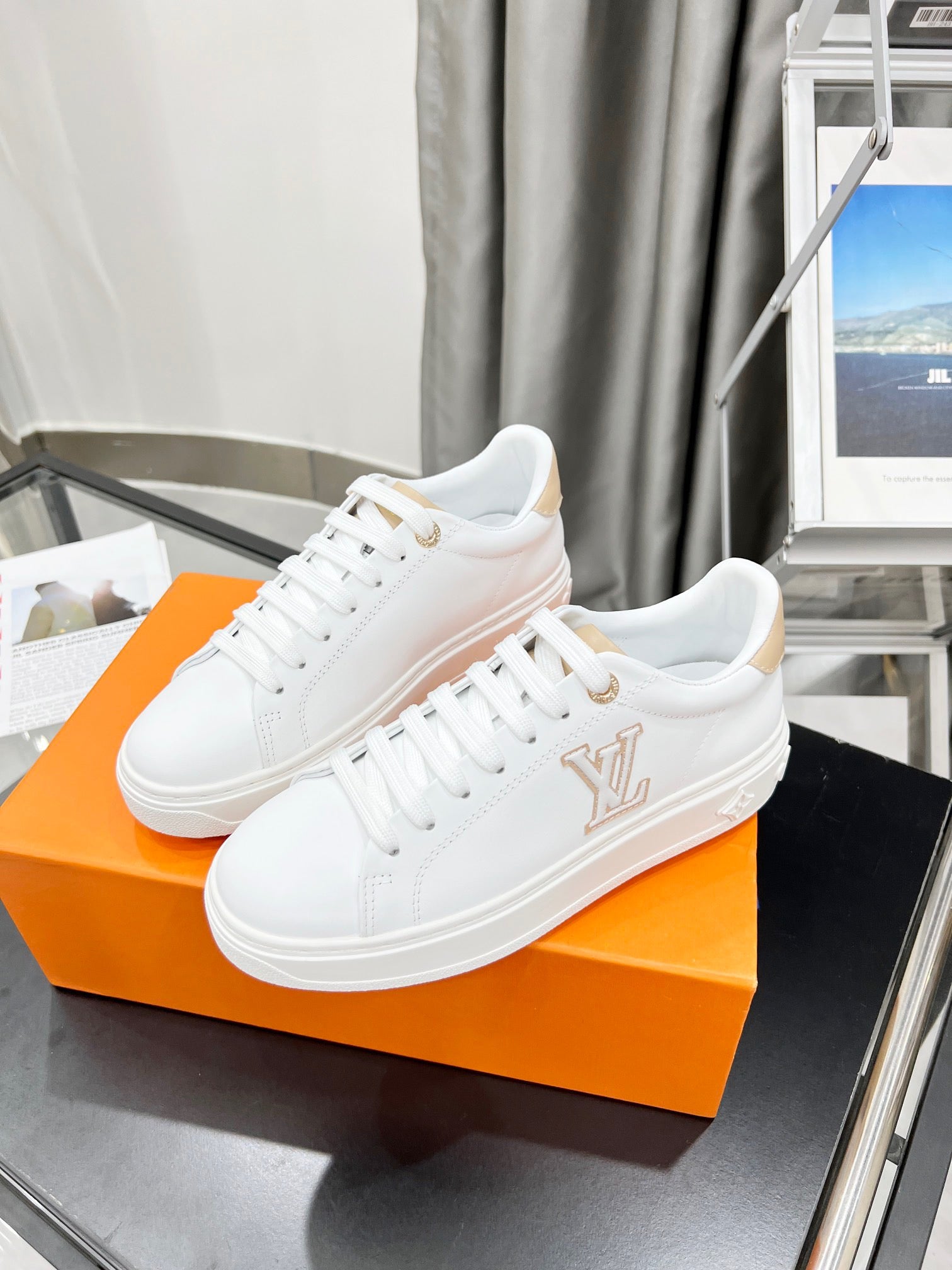 Louis Vuitton Sneakers