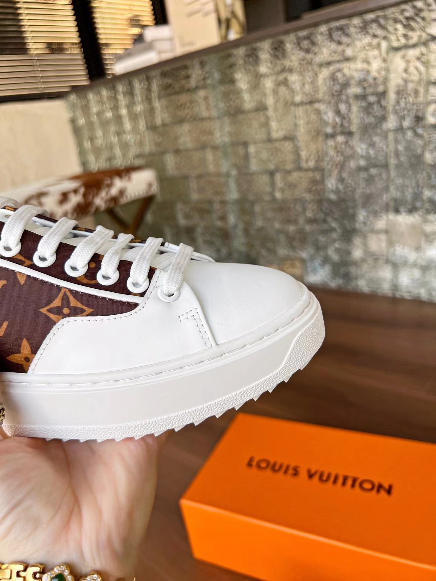 Louis Vuitton Sneakers