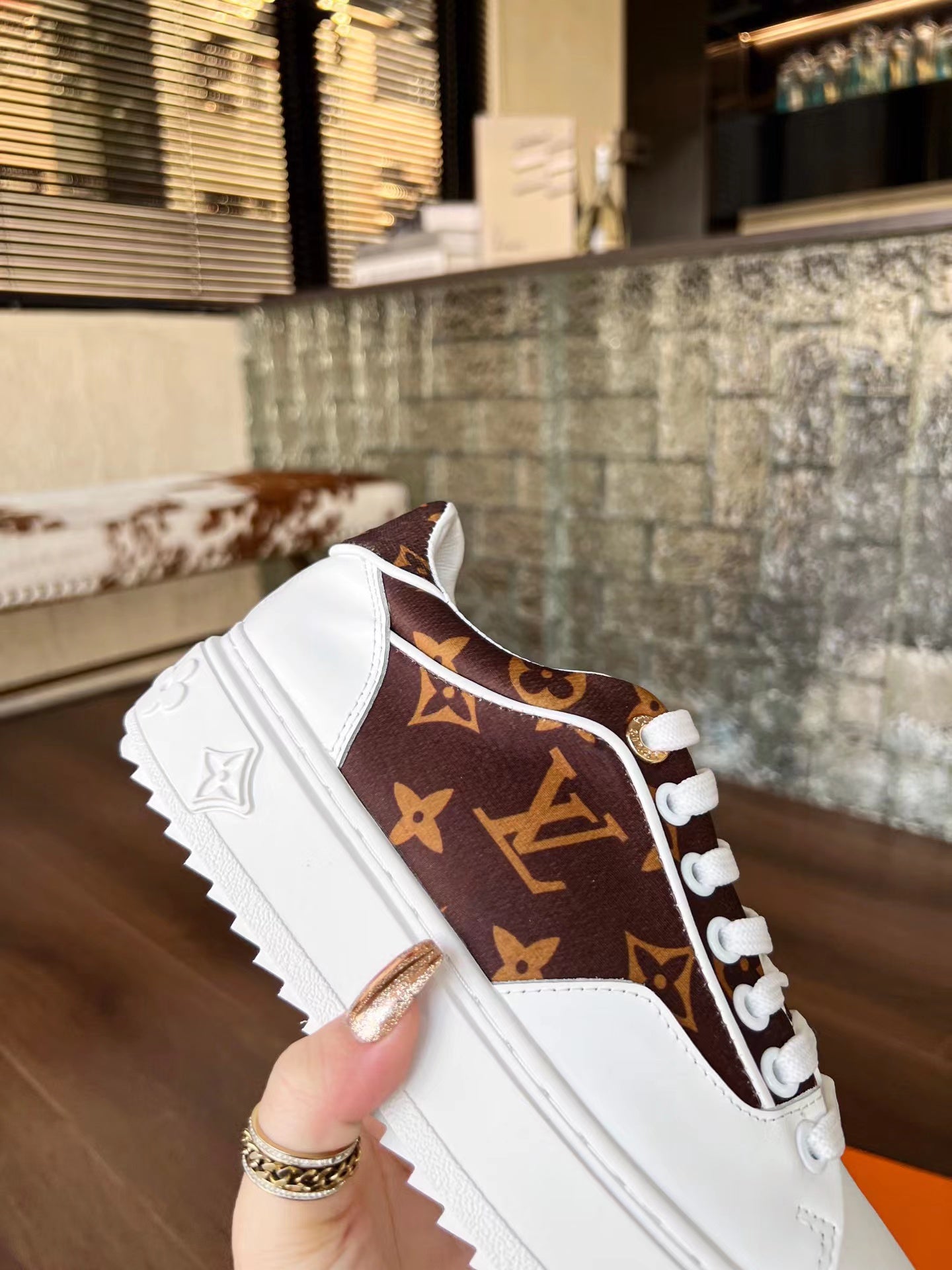 Louis Vuitton Sneakers