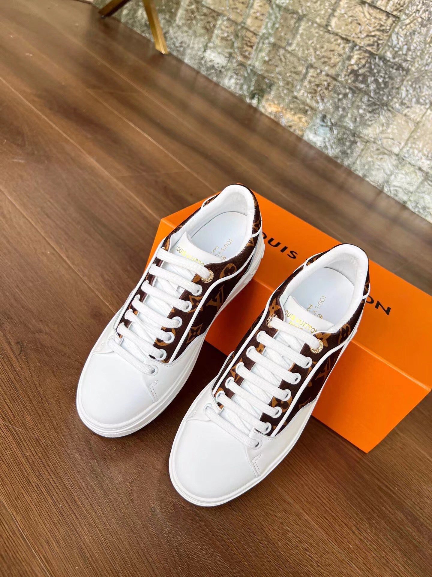 Louis Vuitton Sneakers