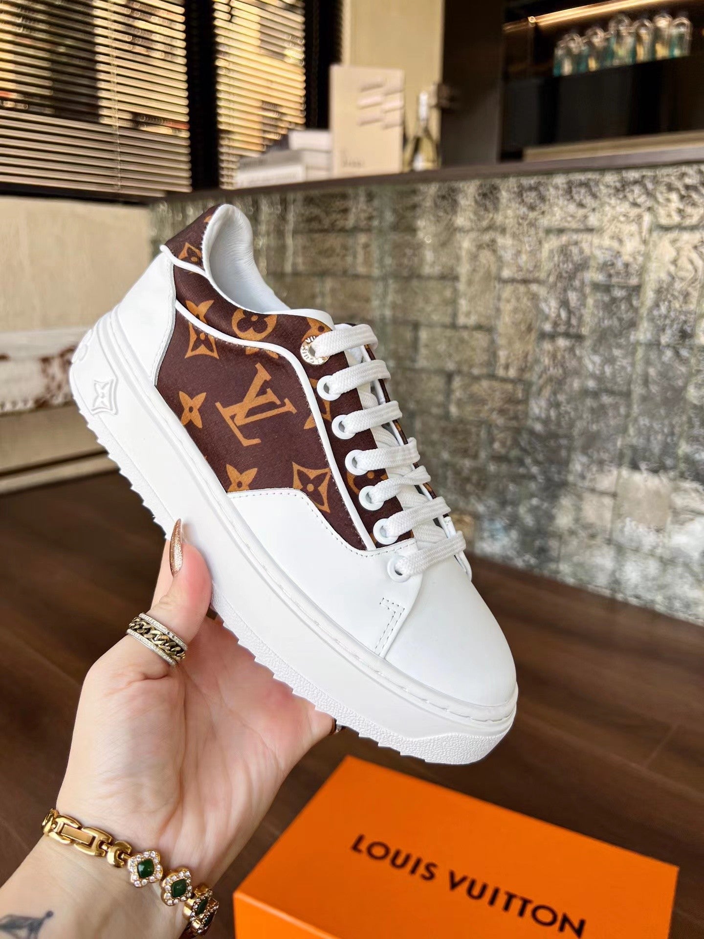 Louis Vuitton Sneakers