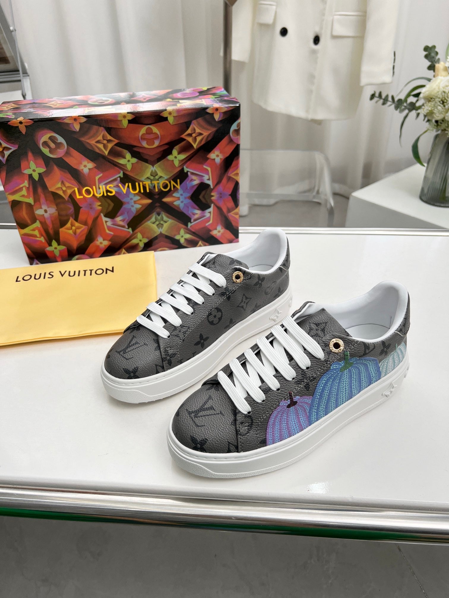 Louis Vuitton Sneakers