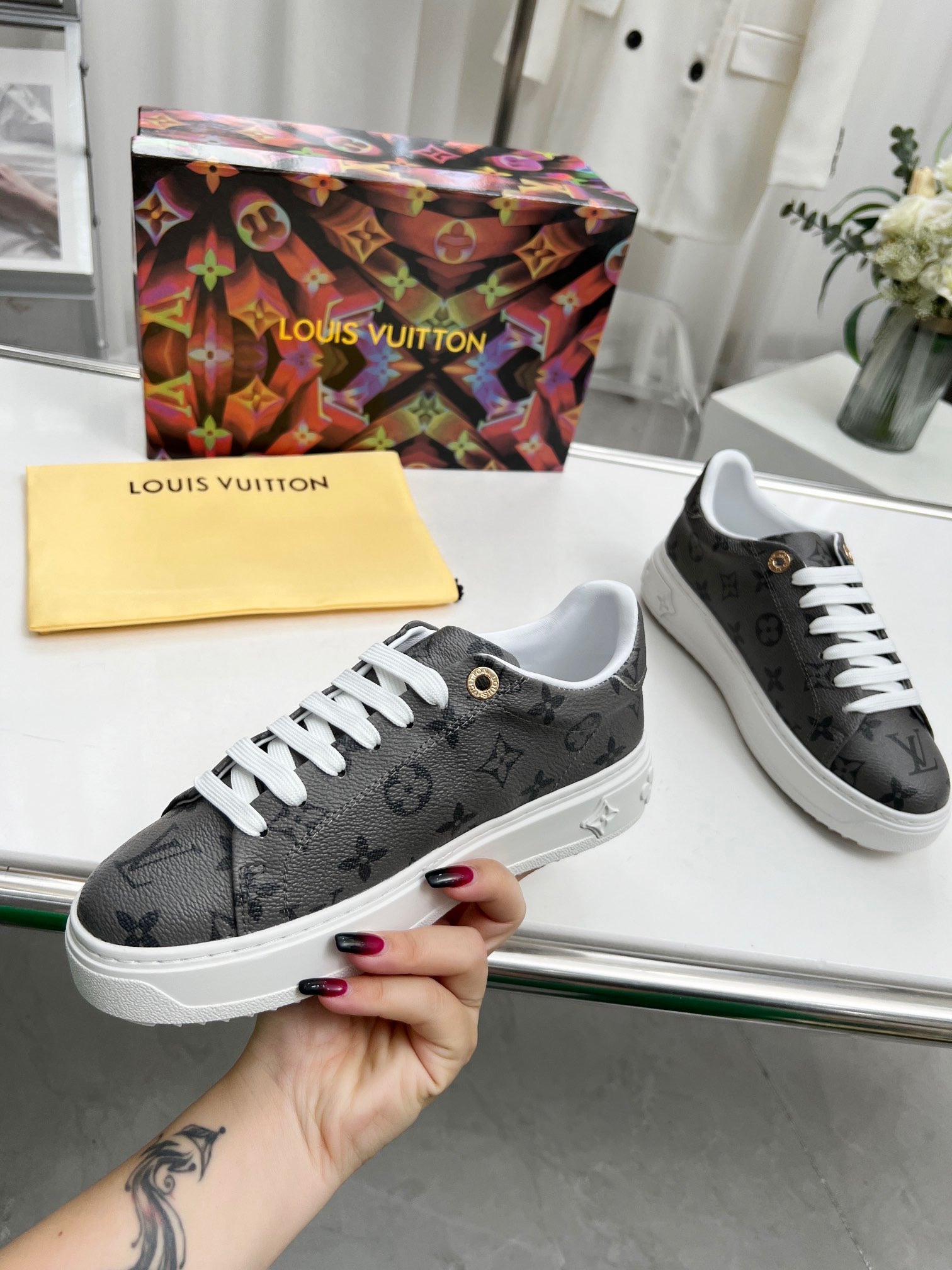 Louis Vuitton Sneakers