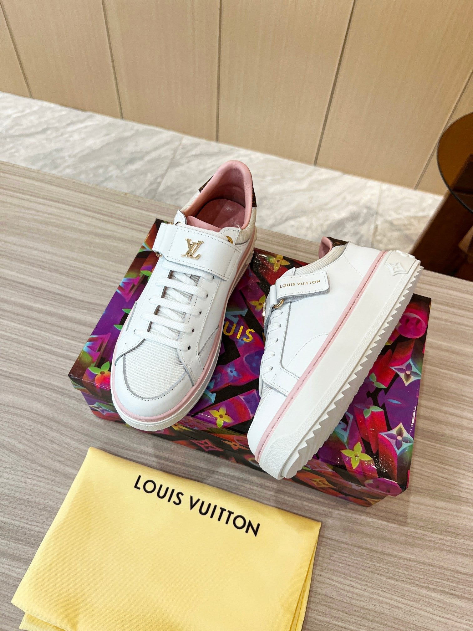 Louis Vuitton Sneakers