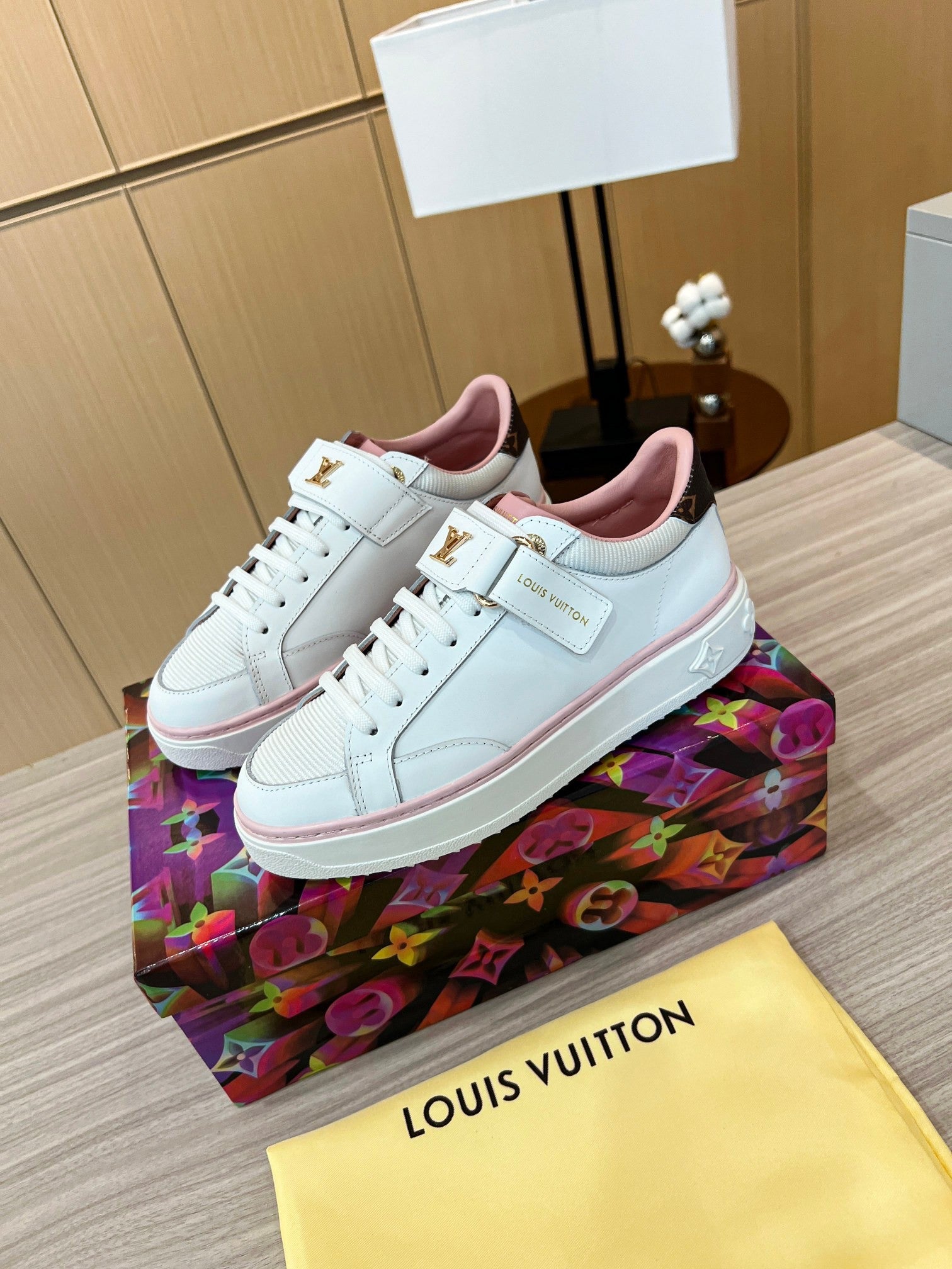 Louis Vuitton Sneakers