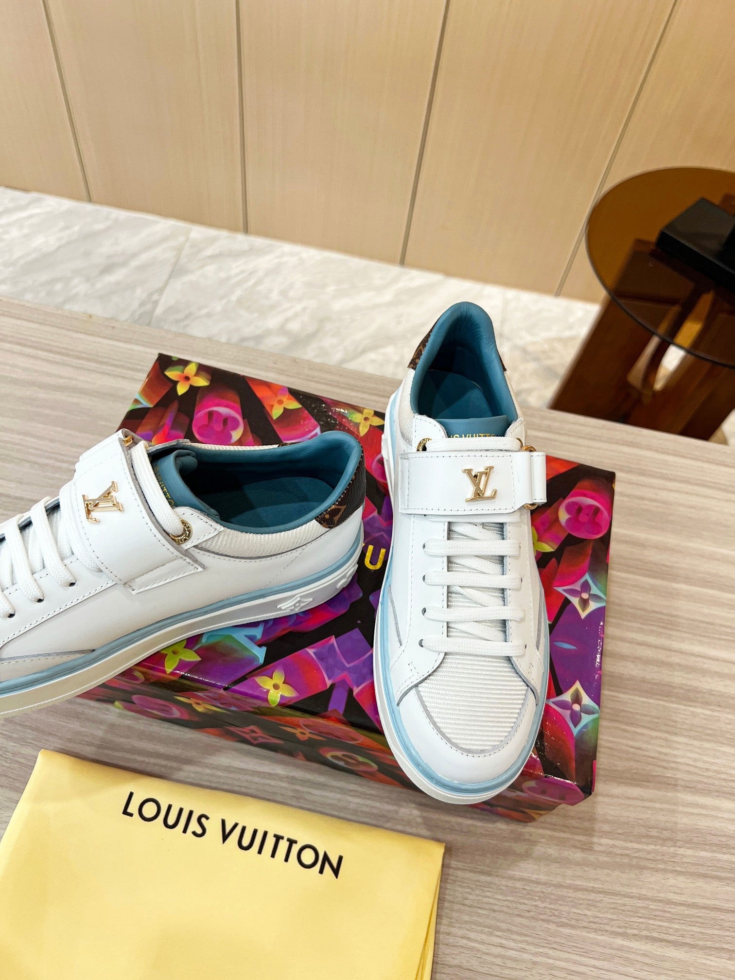 Louis Vuitton Sneakers