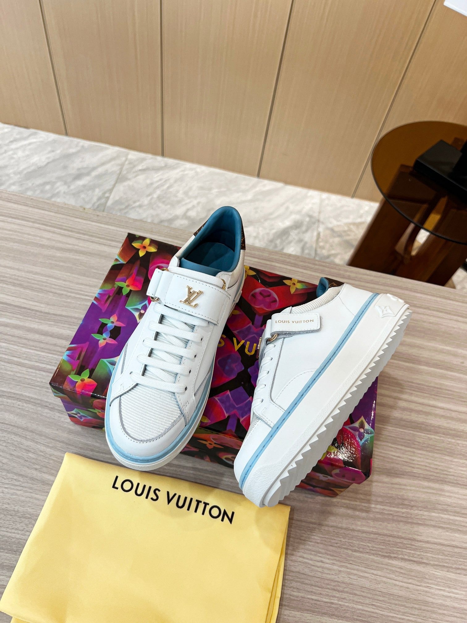 Louis Vuitton Sneakers