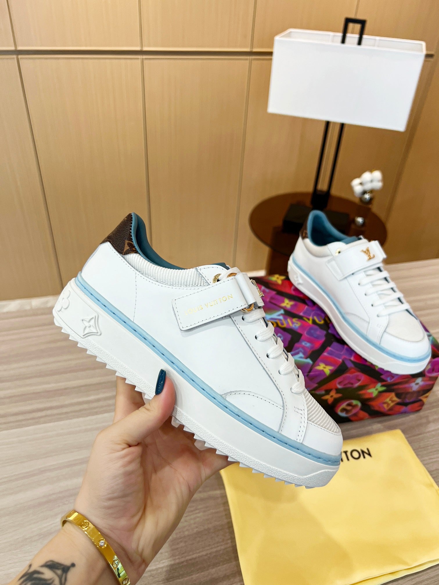 Louis Vuitton Sneakers