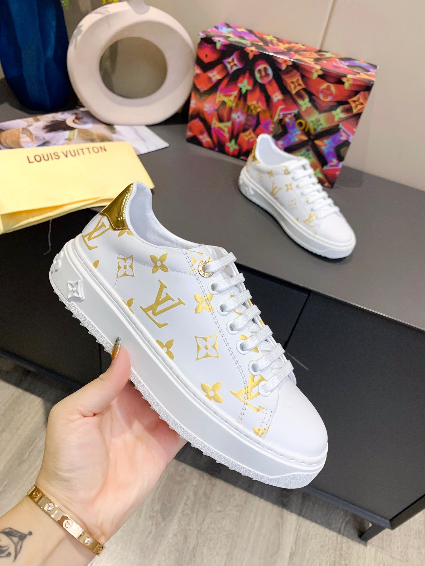 Louis Vuitton Sneakers