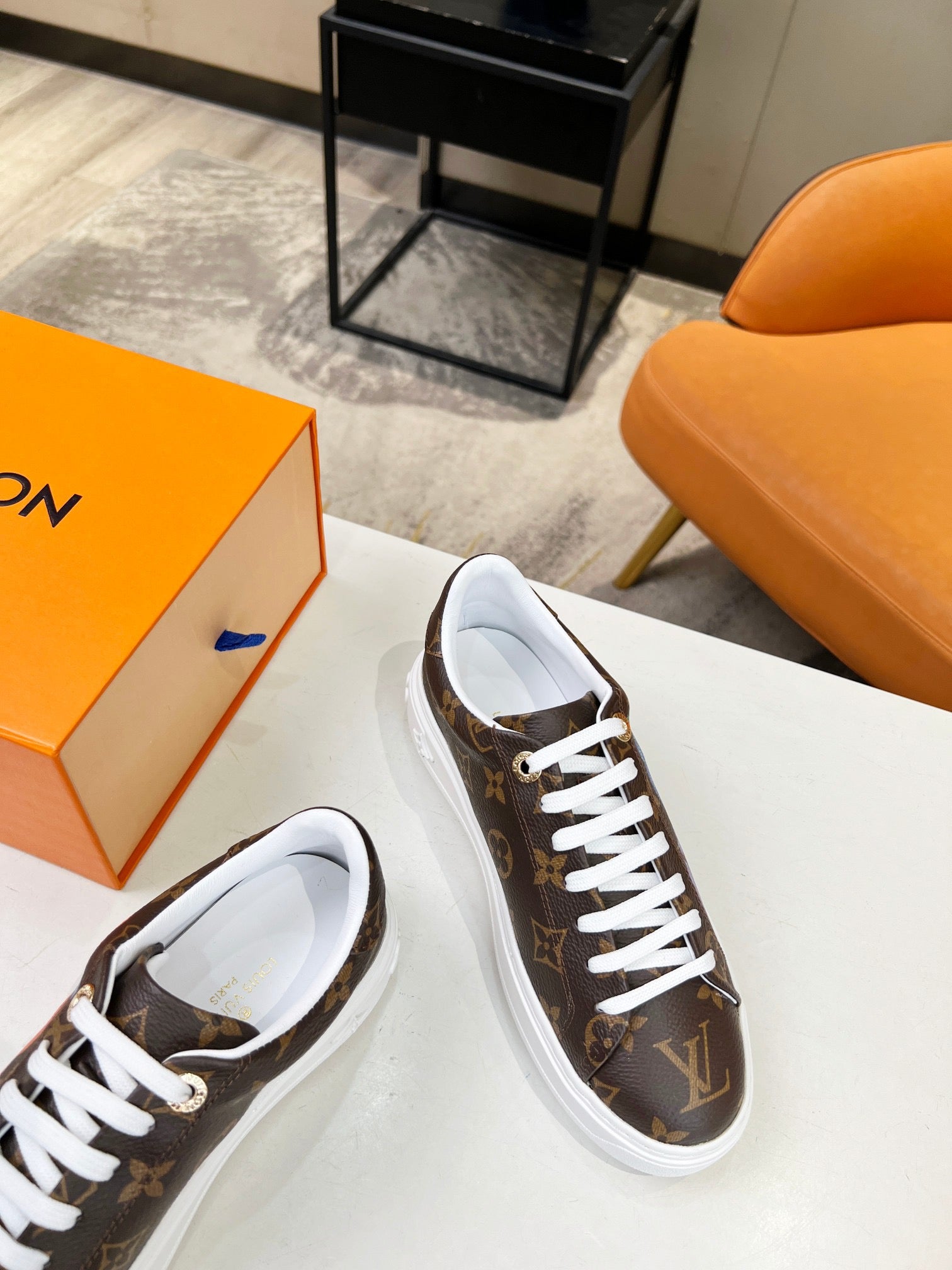 Louis Vuitton Sneakers