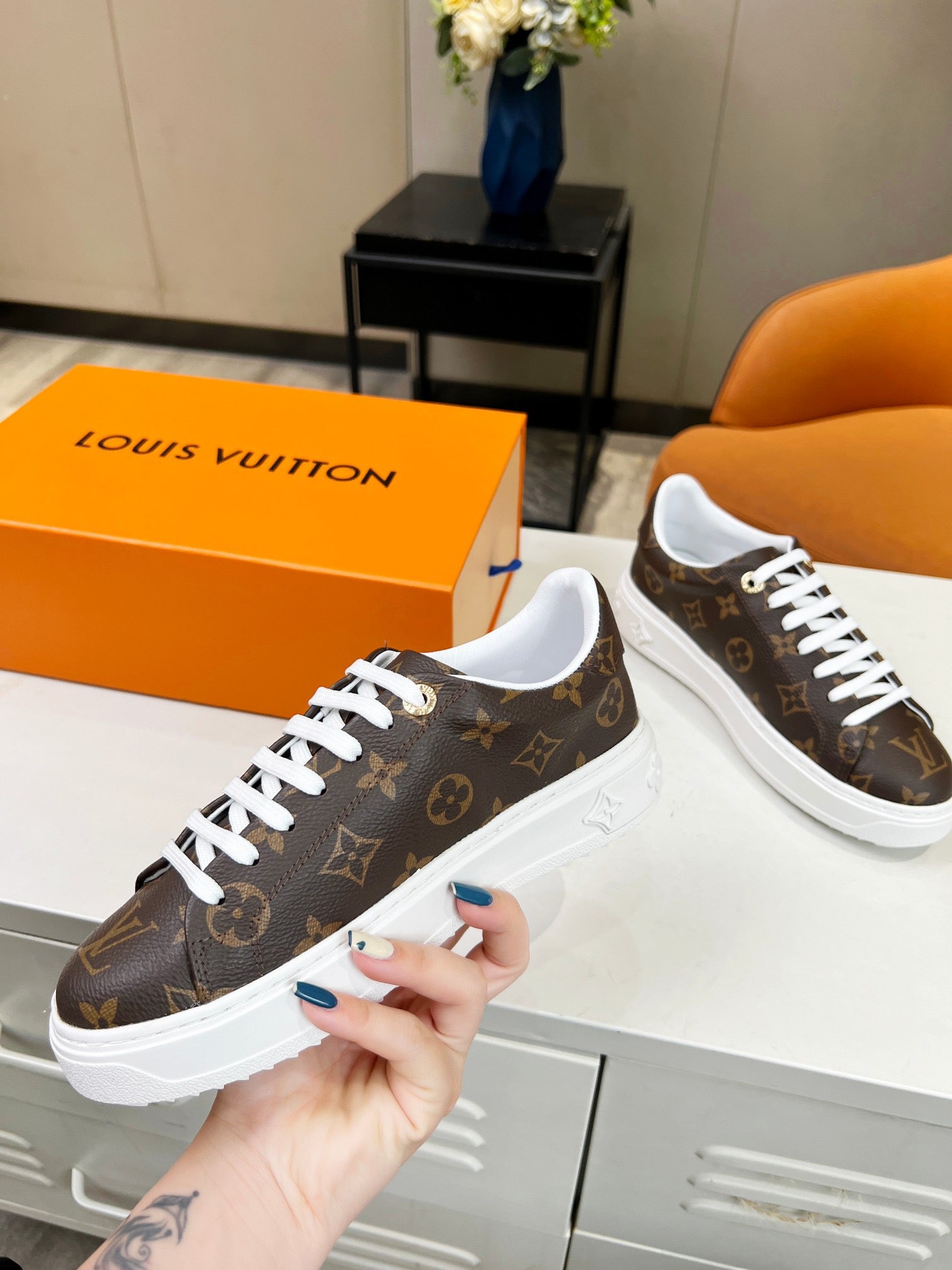 Louis Vuitton Sneakers