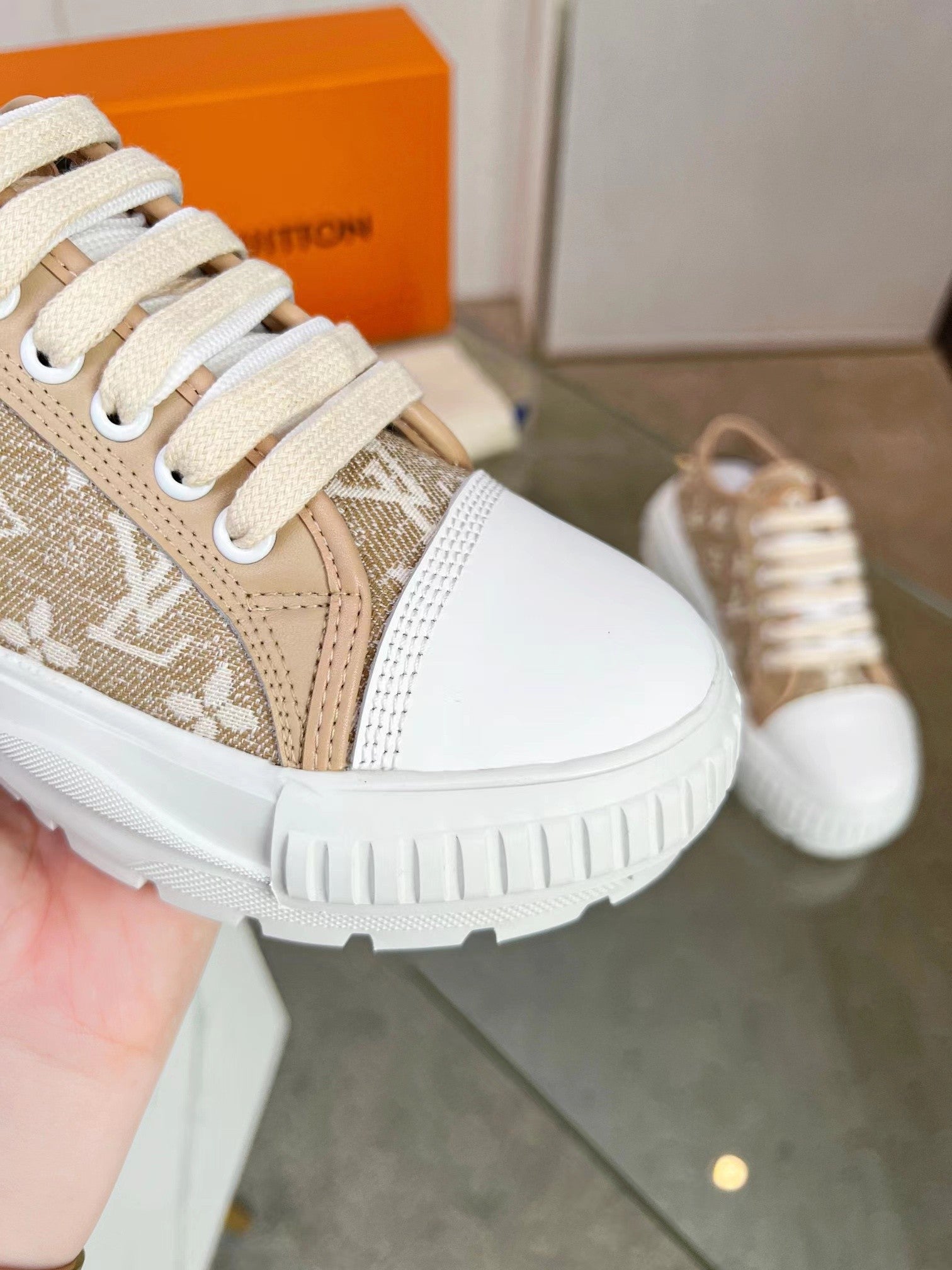 Louis Vuitton Sneakers