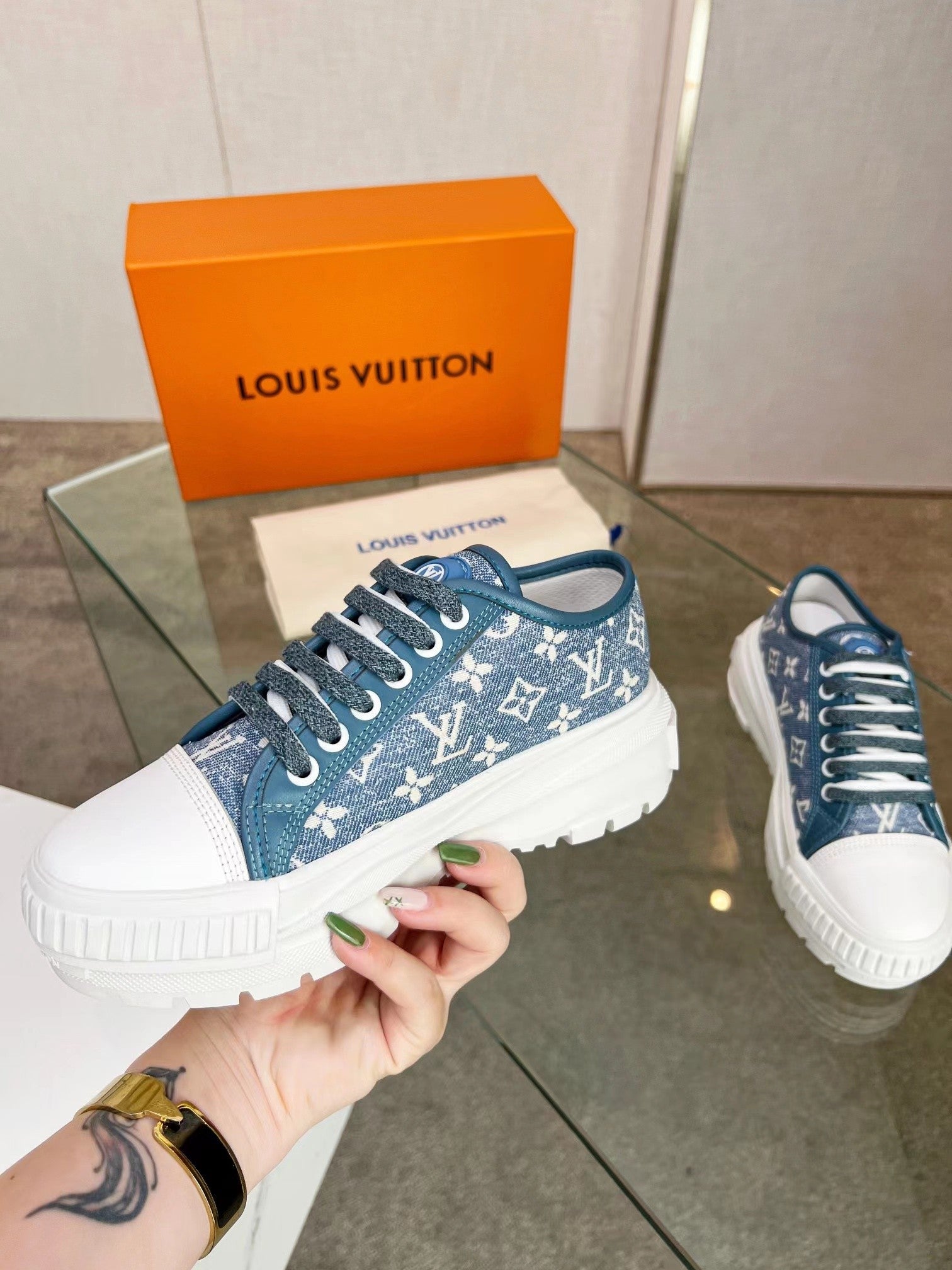 Louis Vuitton Sneakers