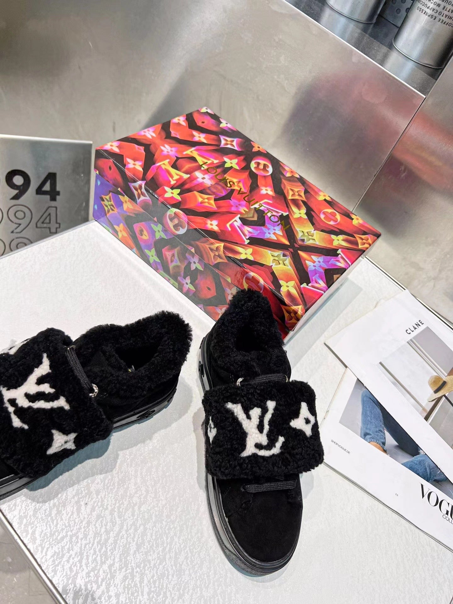 Louis Vuitton Sneakers