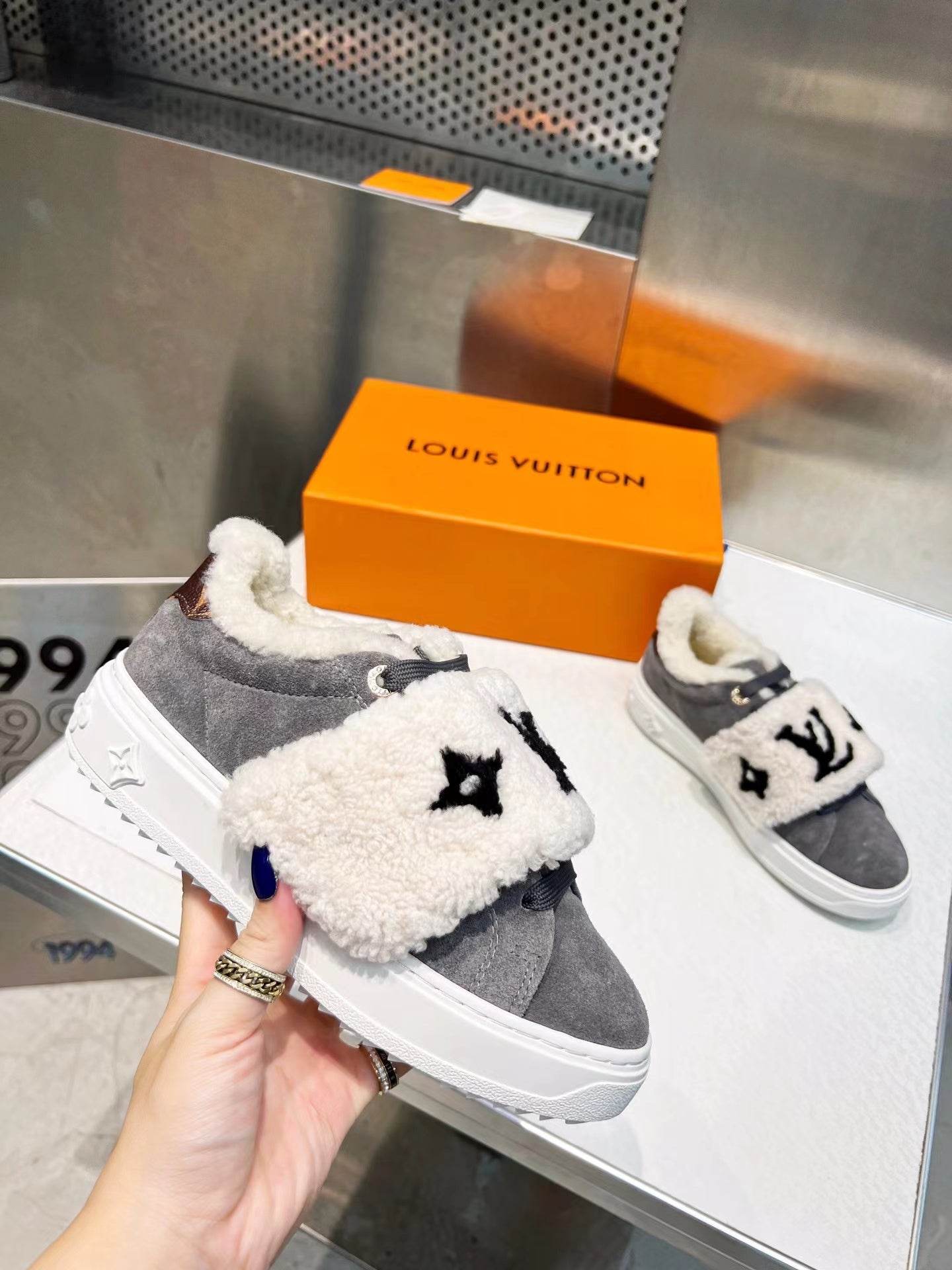 Louis Vuitton Sneakers