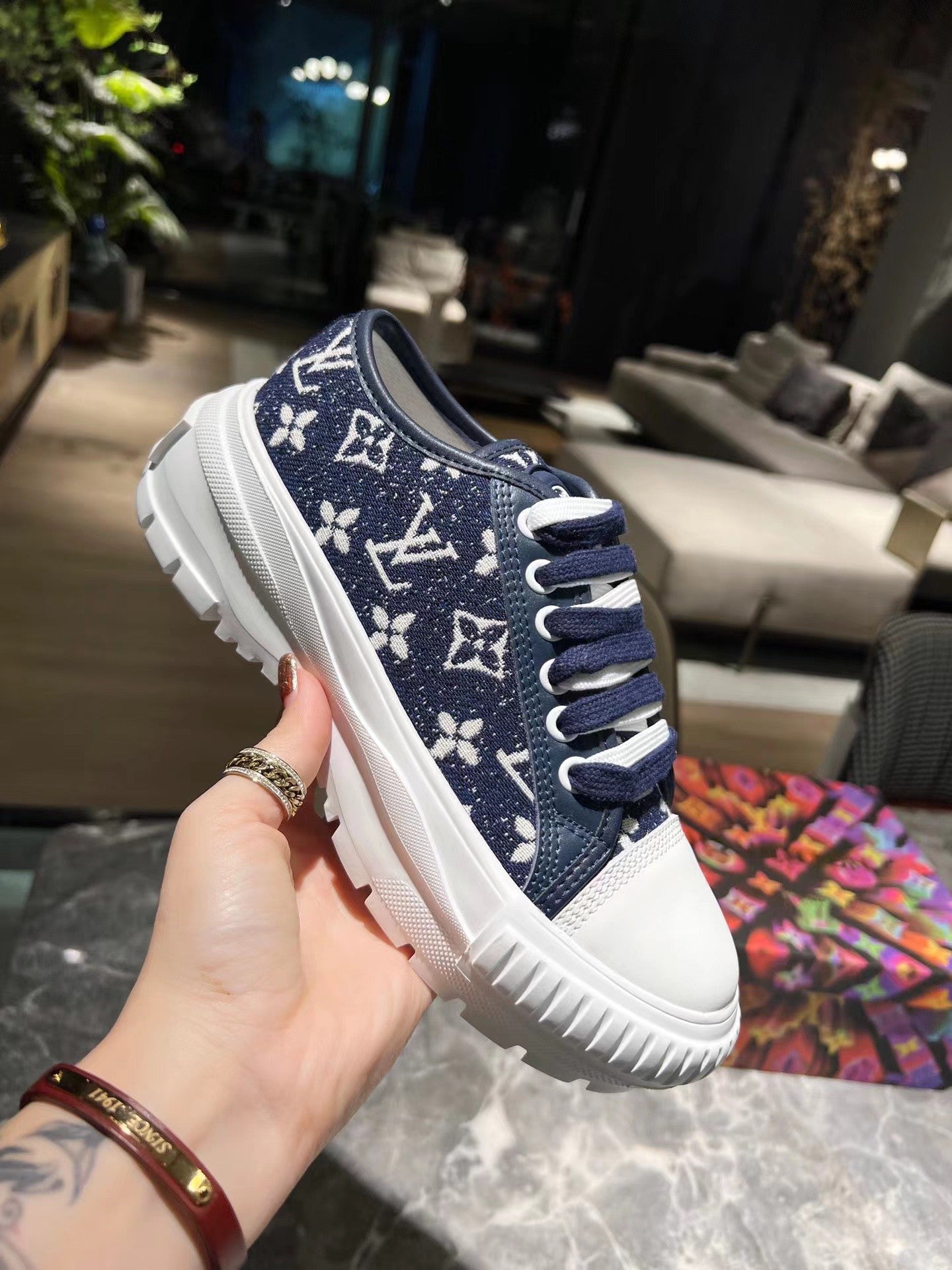 Louis Vuitton Sneakers