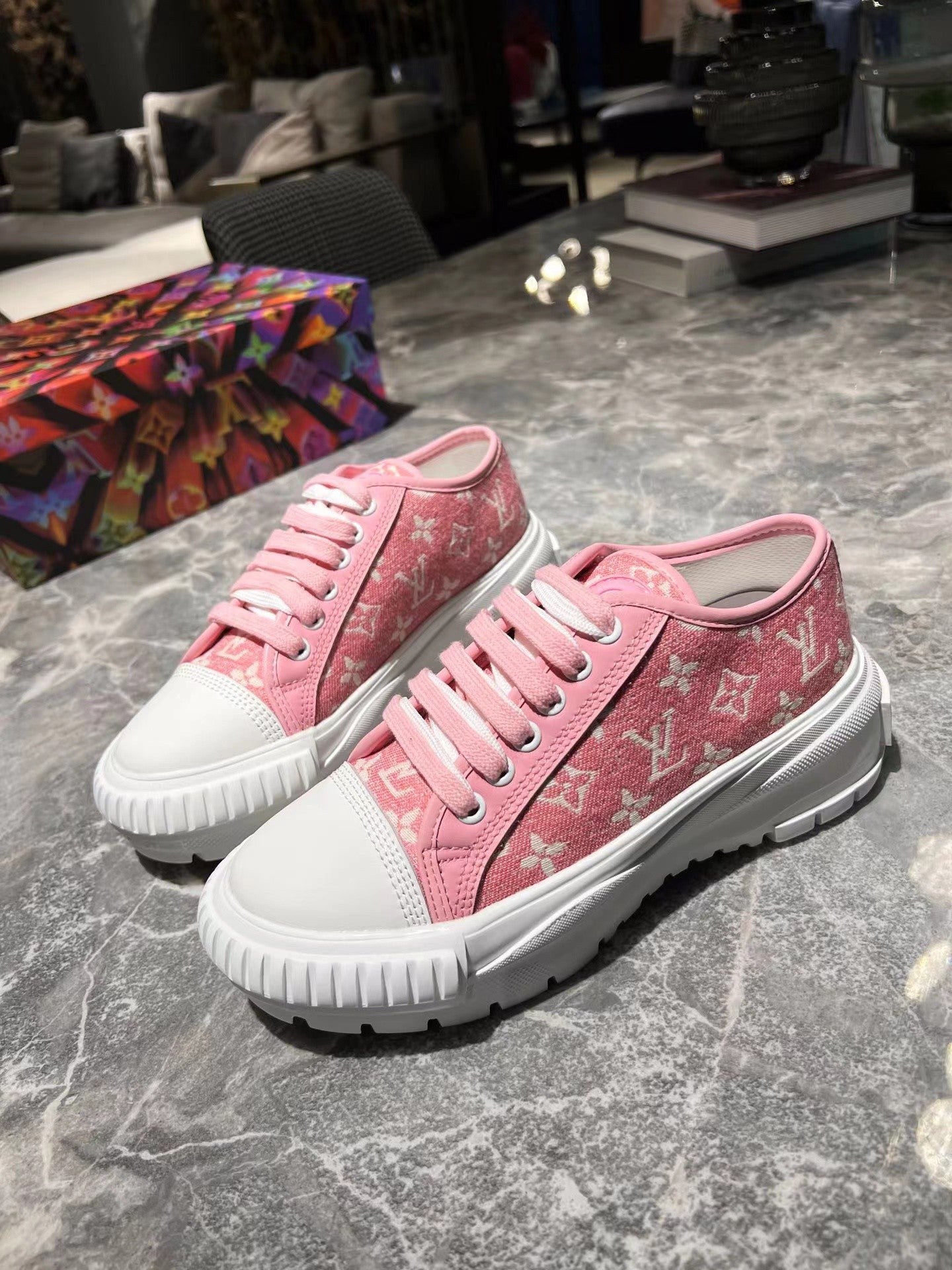 Louis Vuitton Sneakers