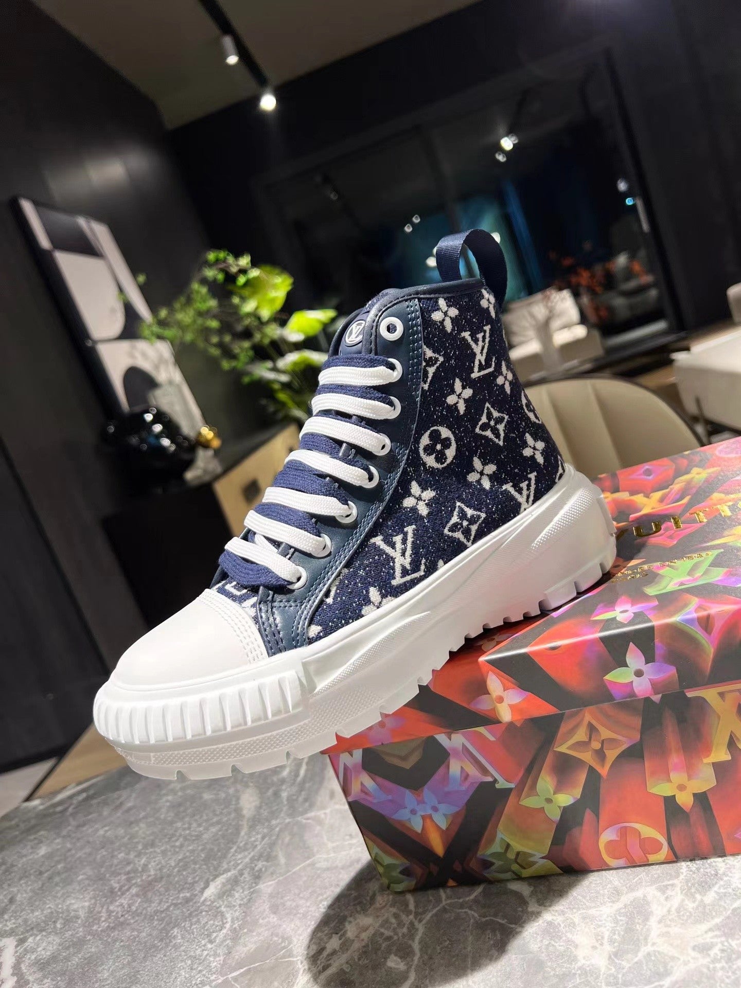 Louis Vuitton Sneakers