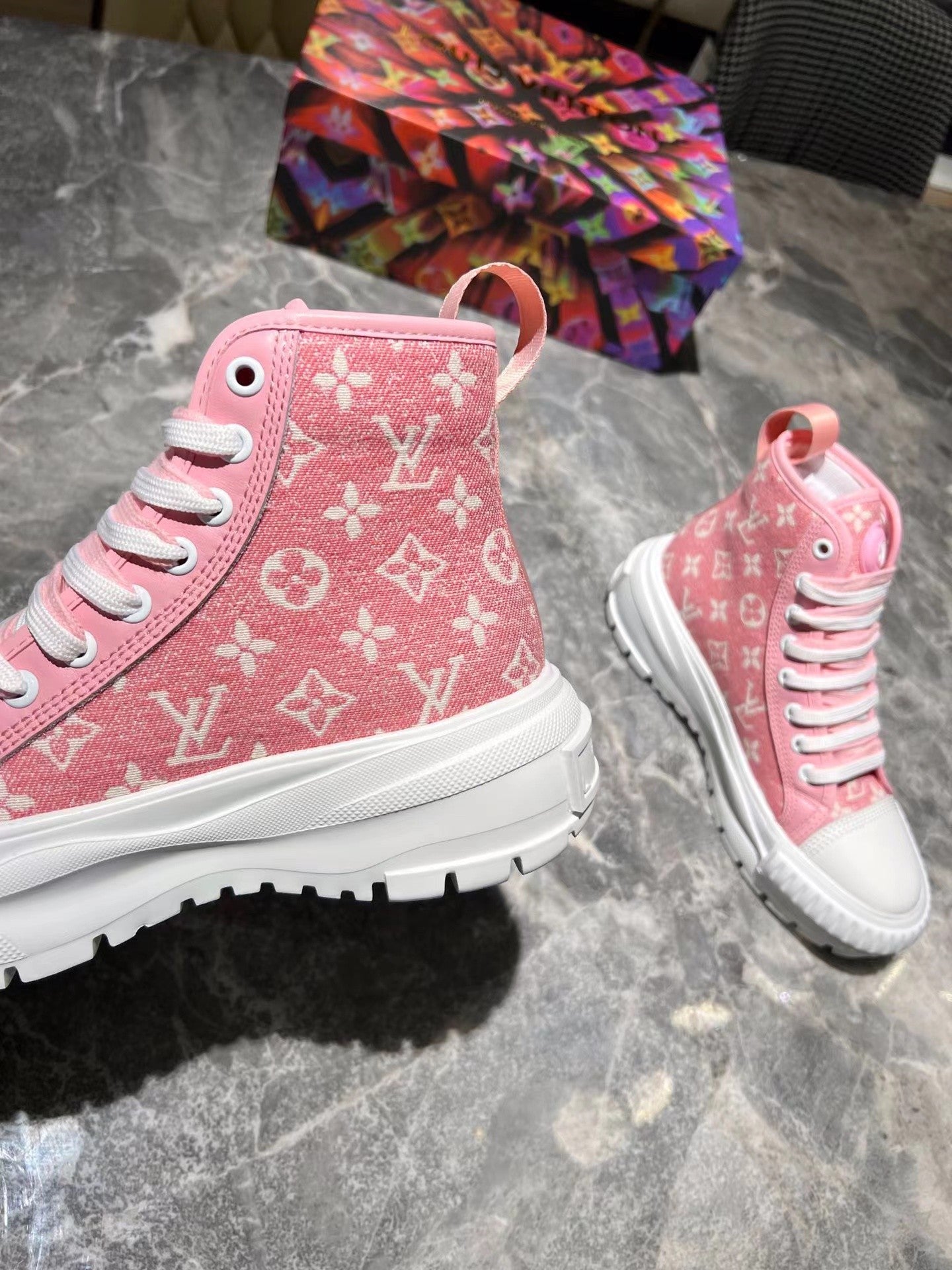 Louis Vuitton Sneakers