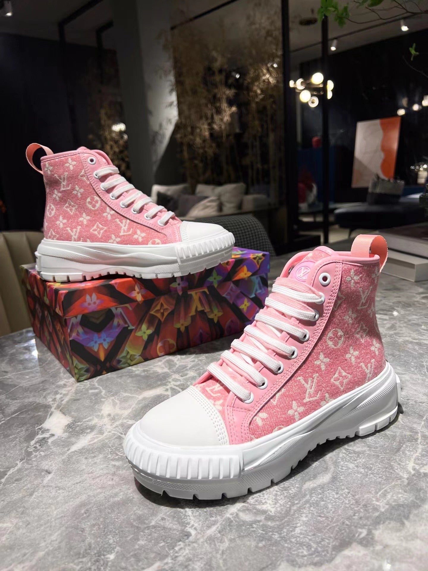 Louis Vuitton Sneakers