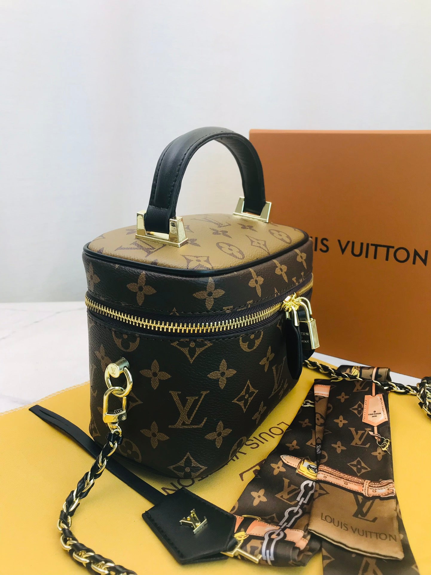 Louis Vuitton handbags (vanity) free twilly scarf