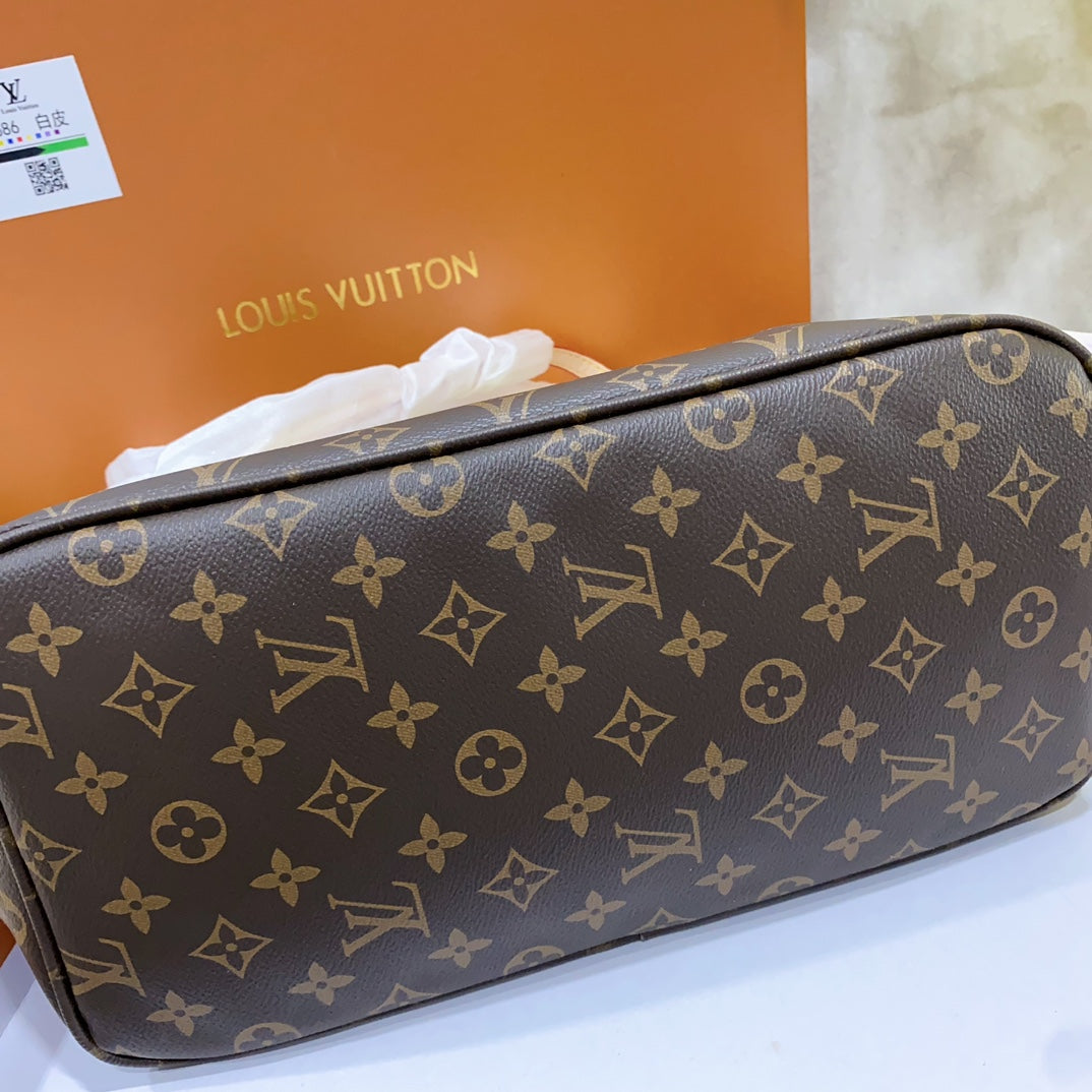 Louis Vuitton handbags ( Neverfull )