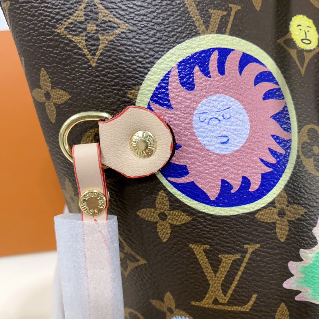 Louis Vuitton handbags ( Neverfull )