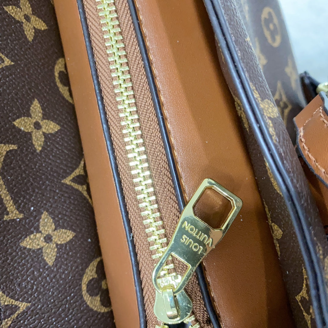 Louis Vuitton ( Gucci ) handbags