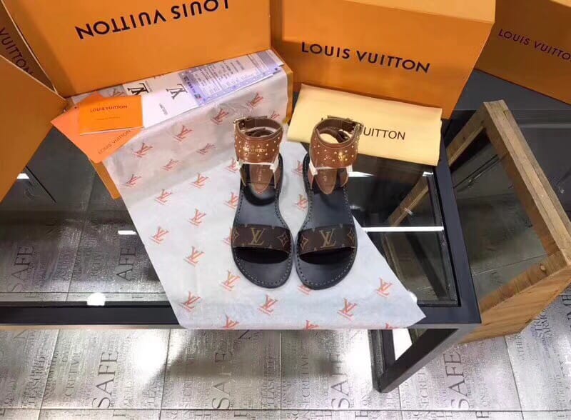 🔥LOUIS VUITTON NOMAD SANDALS 🔥  Louis vuitton shoes, Sandals brands,  Louis vuitton