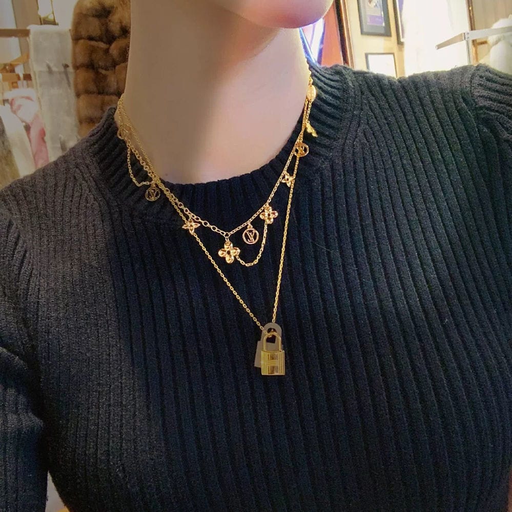 LOUIS VUITTON Blooming Supple Necklace Gold 1254657