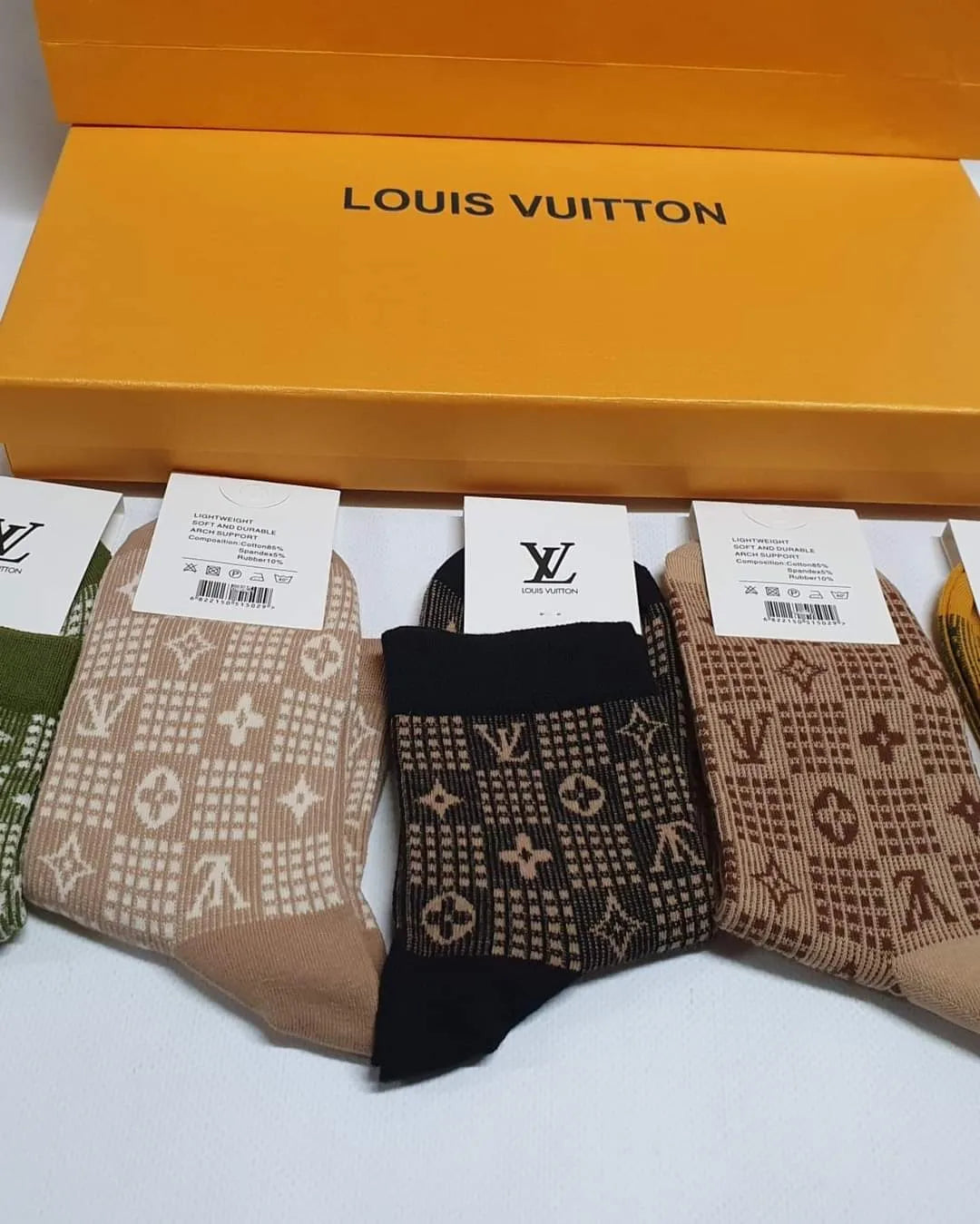 Louis Vuitton LV socks  Louis vuitton, Socks, Vuitton