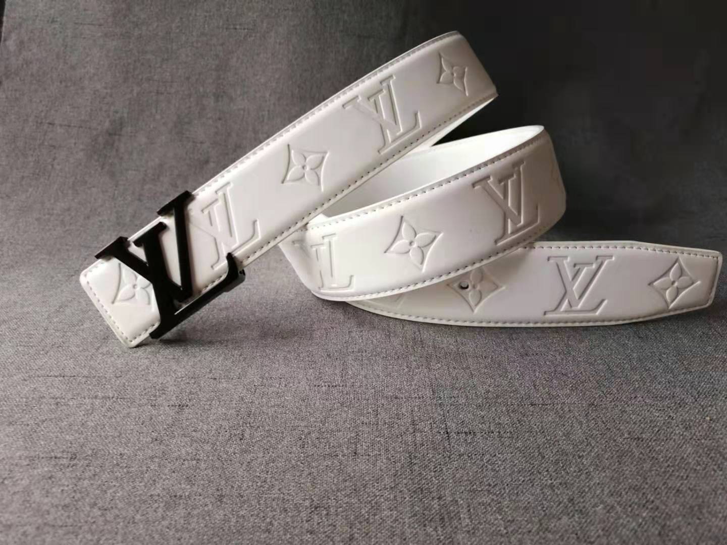 Louis Vuitton Belt Sets – Merit Trends